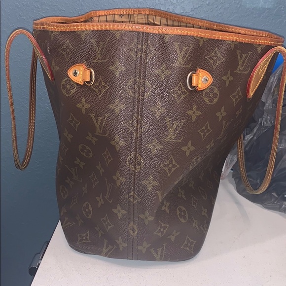 Please help does this look authentic!!❗️ - Picture 5 of 7